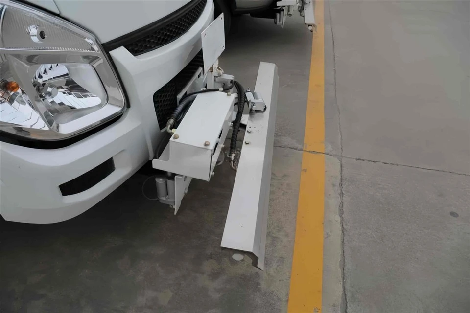 High Pressure Road Cleaning Truck high quality