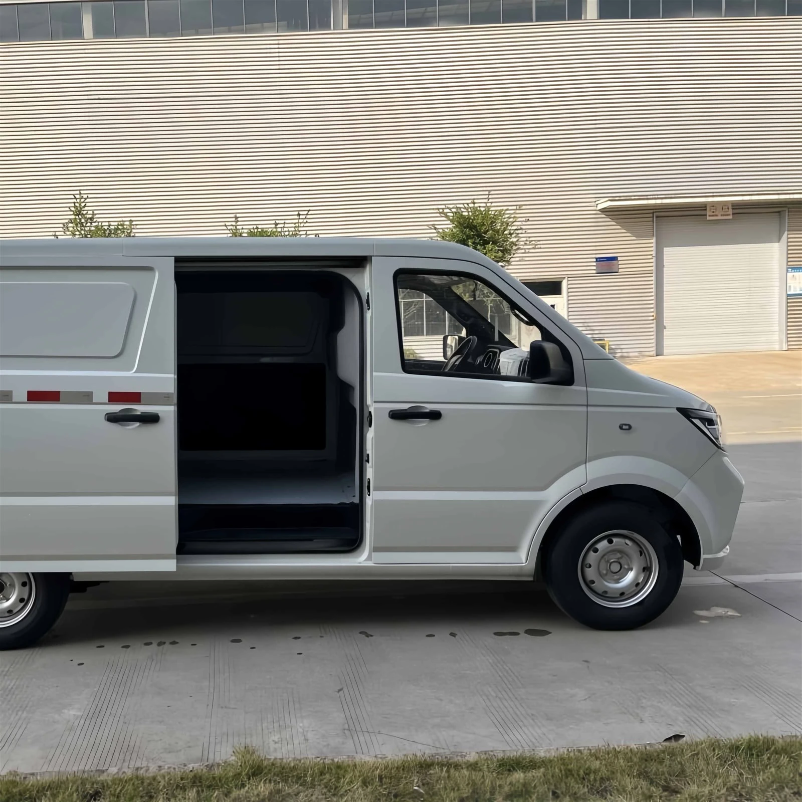 fuel efficient 2 tone van