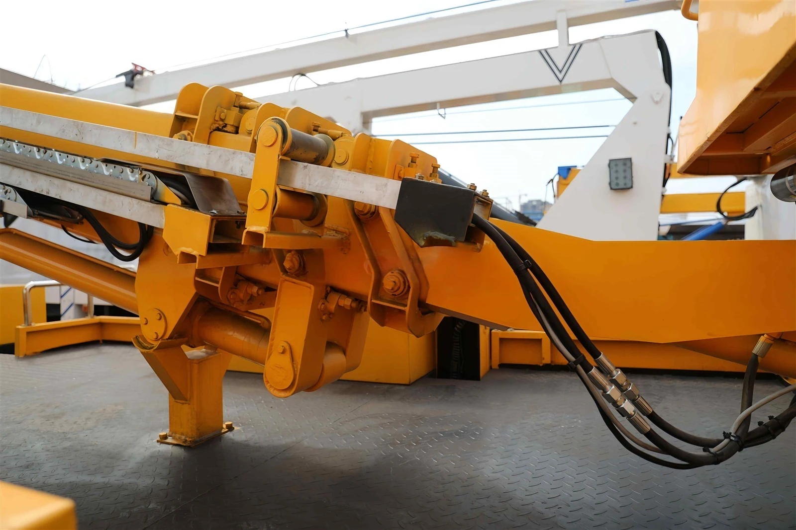 Hydraulic 22m Aerial Work Platform Truck 