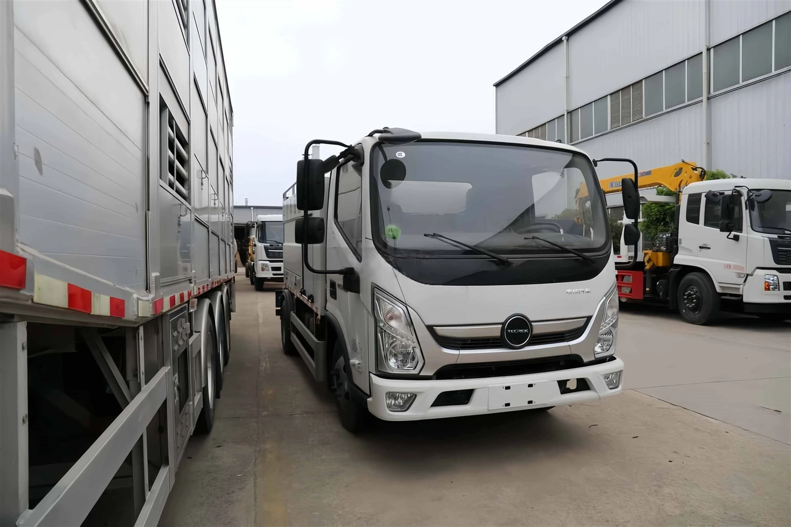 road washing truck