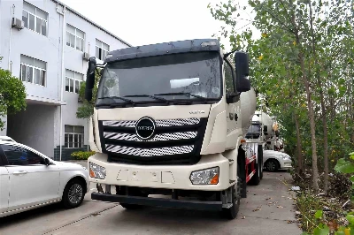 Heavy-Duty 12m3 Cement Mixer Truck Heavy-Duty 12m3 Cement Mixer Truck
