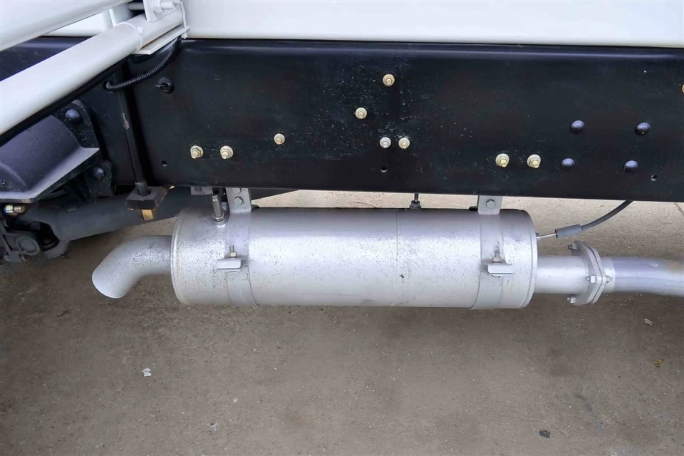 Small 3 To 4 M3 Concrete Mixer Truck price