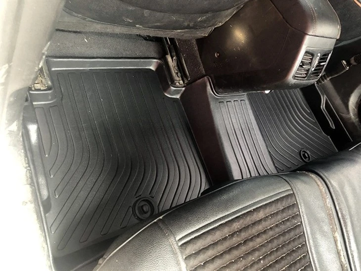 Vehicle floor mats for Hyundai Sonata (2) Vehicle floor mats for Hyundai Sonata (2)